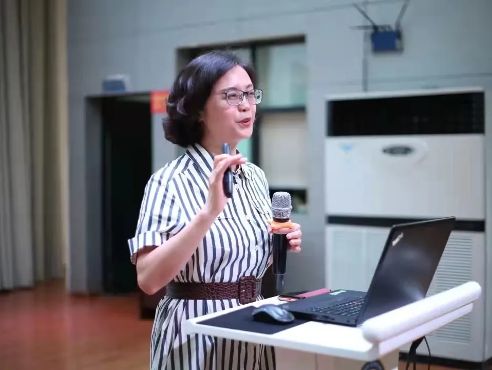 走进双流校长,揭秘双流教育密码 | 棠湖小学李顺榕校长