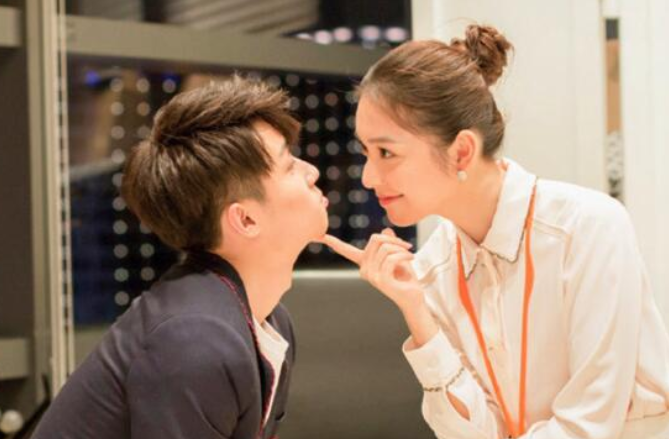 男人喜欢听的称呼有三种，说过两种以上的女人，很不同