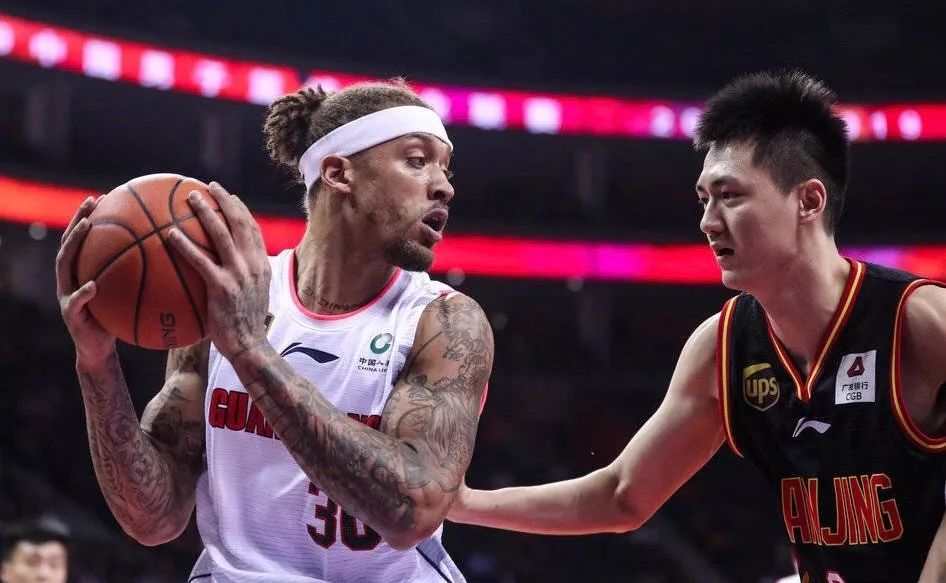 为什么nba不要比斯利(CBA大BUG！为什么比斯利这么强，但NBA就是不愿意要他？)