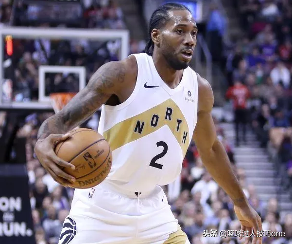 为什么nba所有球衣都有白色(美球迷评NBA历史30大最美球衣：湖人3件上榜，乔丹公牛球衣最经典)