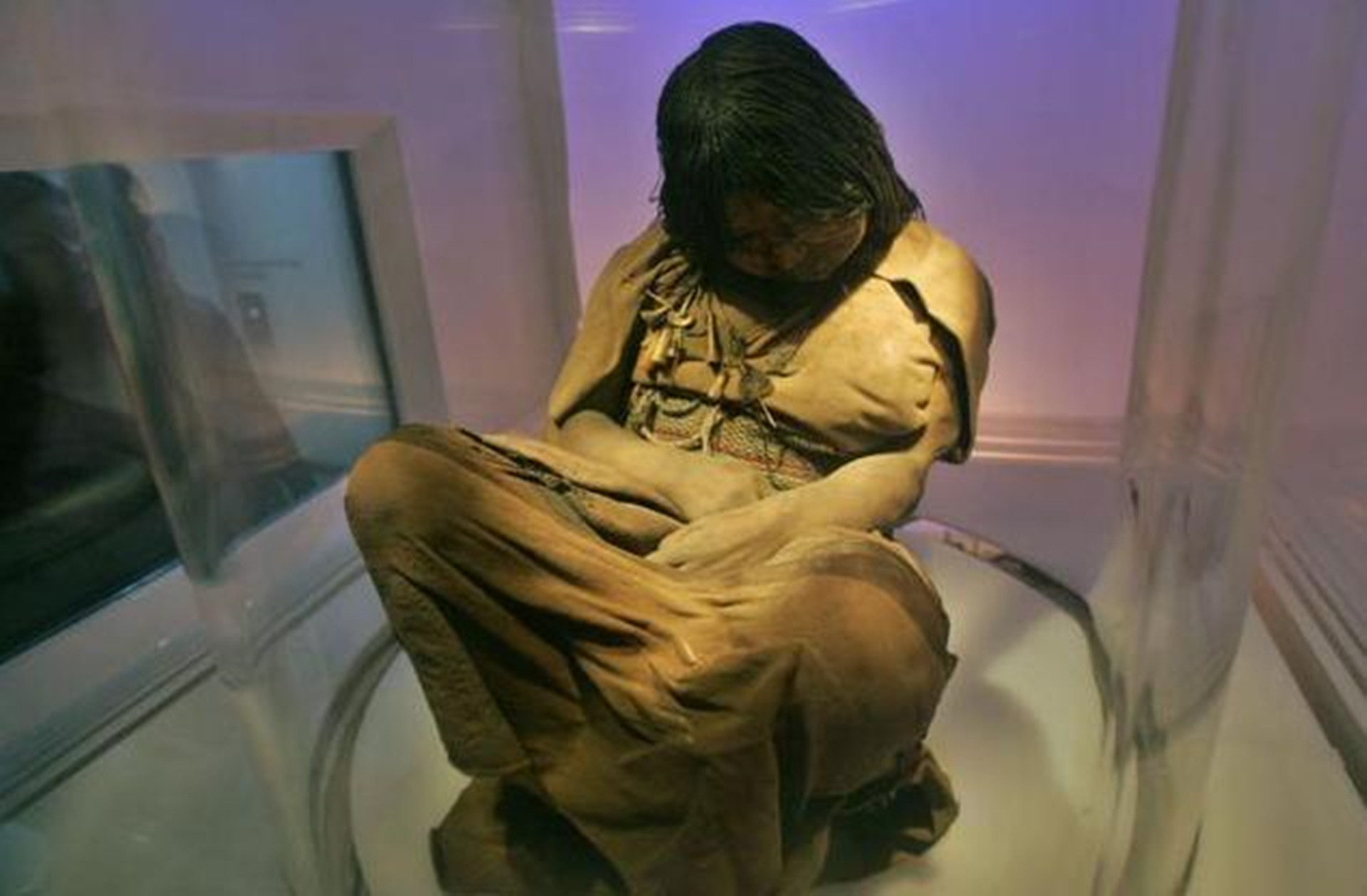 6700米山顶惊现14岁冰冻少女，历经500年后，尸体为何没腐烂？