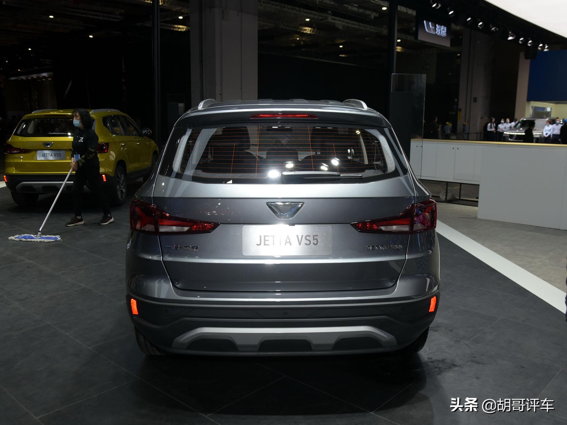 紧凑suv油耗低至6.9L，空间吊打Q3，颜值不错，实拍捷达VS5
