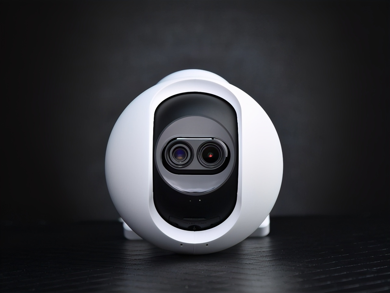 近景细节 广角拍摄 萤石首款家用双目变焦摄像机c8pf评测