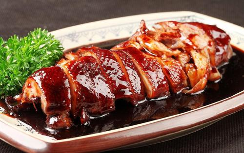 湖南这家板鸭店，320g鸭肉要88元，却很受追捧，网友：味道值这价