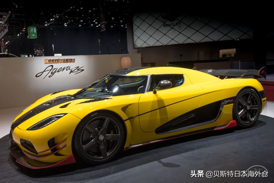 布加迪超级跑车490 km / h