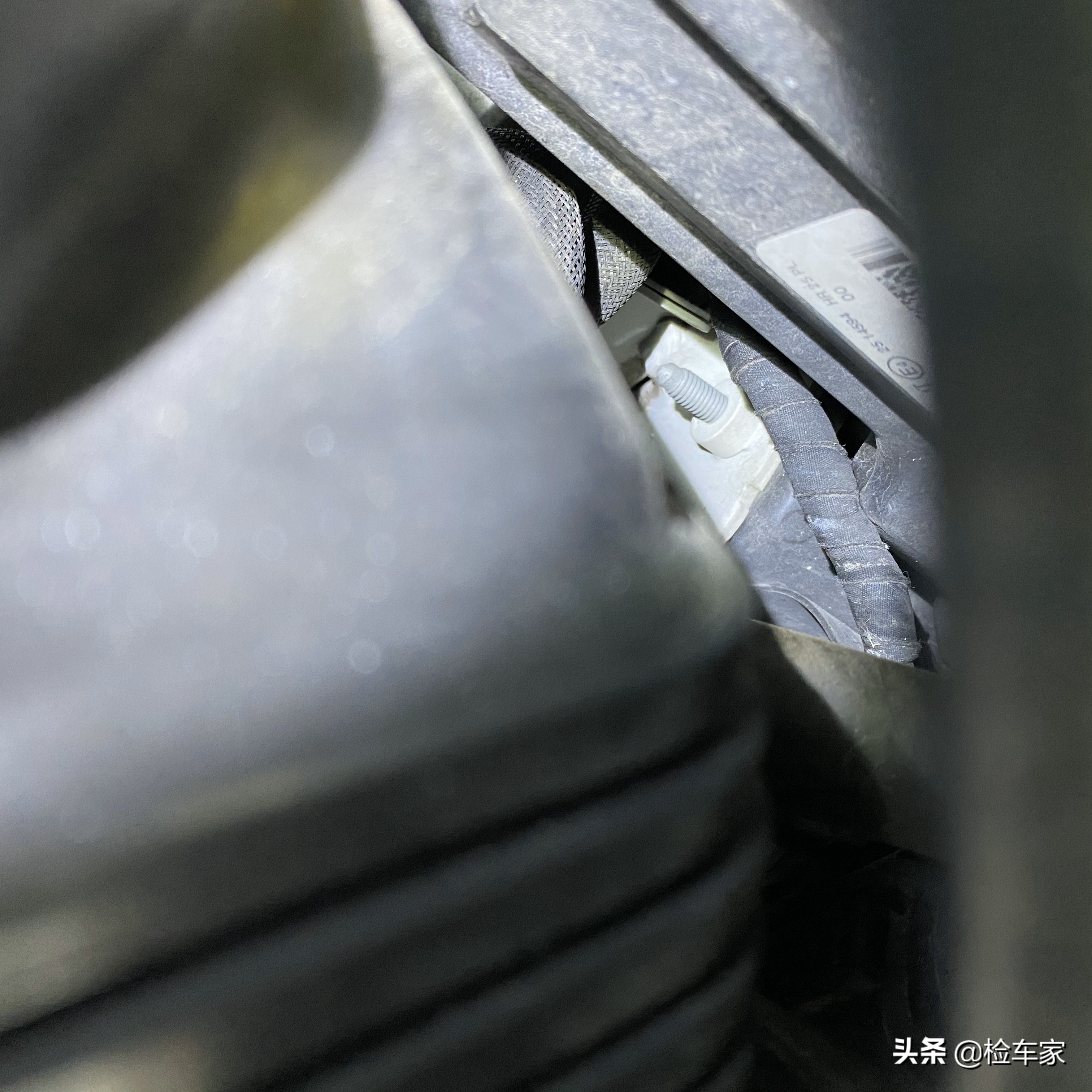 奢华轿跑，才开两万公里贬值130万，168万买台宾利欧陆GT划算吗？