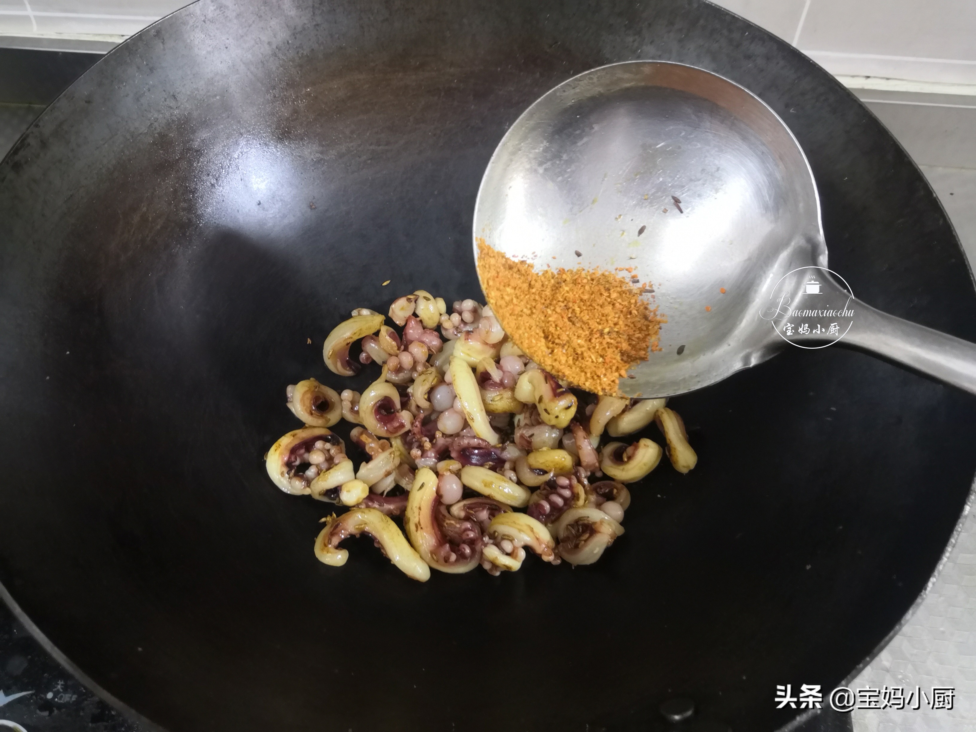 鱿鱼的4分钟家常做法，去腥只一招，不用焯水还少油，老好吃了