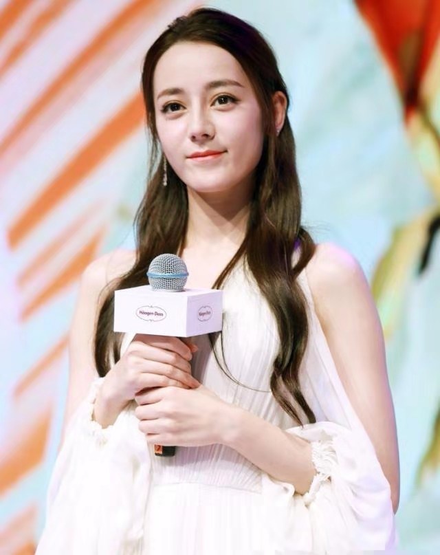 想要皮肤白，“娃娃”留下来，细说黑脸娃娃和白瓷娃娃