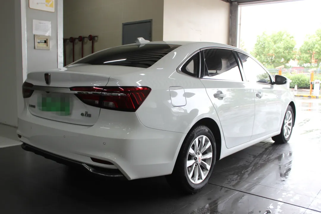 车主说车:20万买辆1.0T混动,荣威i6新能源到底值不值?