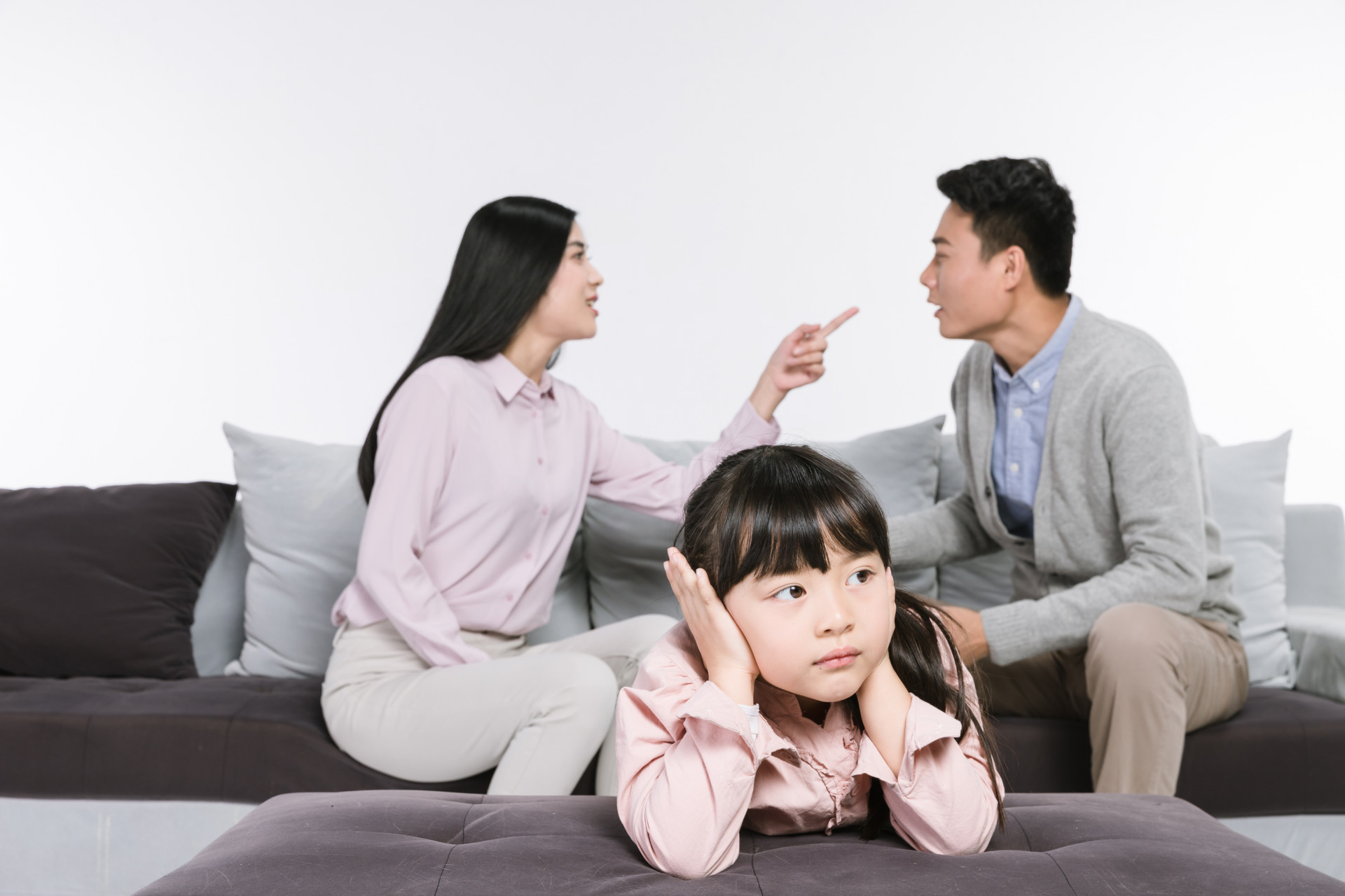 老公出轨，专家称：婚姻中避免错误，5招可解决