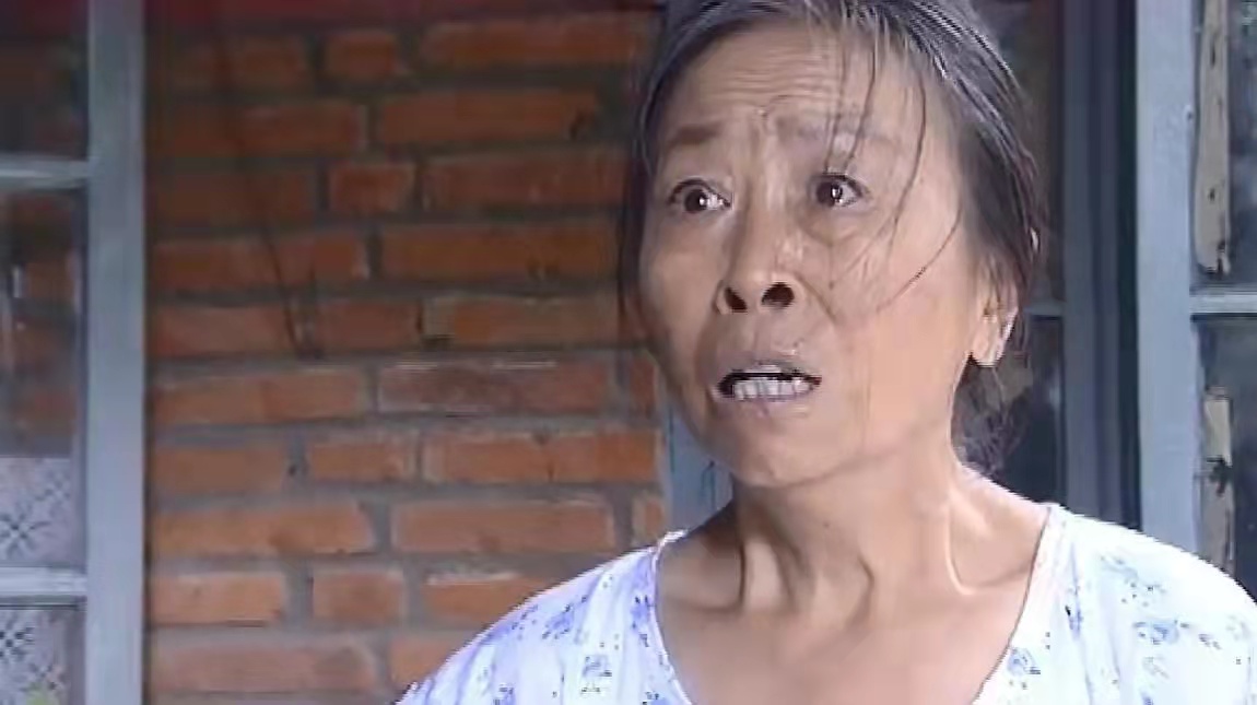 "丑娘"张少华年轻时有多美?校花级别,20岁照片简直太美了