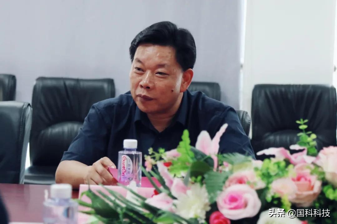 校企合力开新局丨国科科技与华大信息学院举行产学研基地授牌仪式