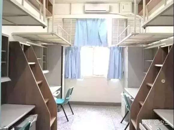 国内校园偶像剧的豪华宿舍，导演编剧没上过大学吗？