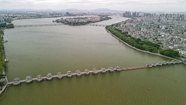 中国最早的启闭式桥梁，潮州城市地标建筑，广济桥