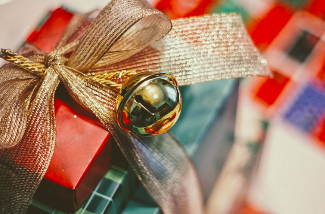 圣诞礼物用gift还是present（gift礼物概念）