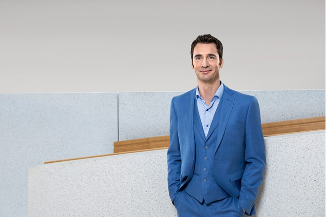 科学家在液体中“拍摄”出固体！1分钟2束光即可复刻勃兰登堡门