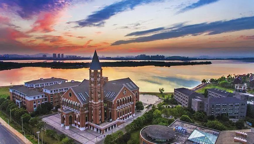 武汉高校图书馆对外开放，哪个才是最值得打卡的？