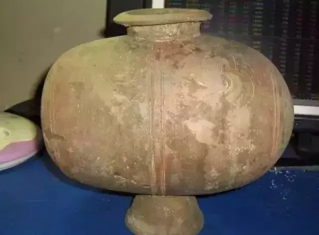 清华大学内惊现95座古墓，西安高校：我们默默看着...