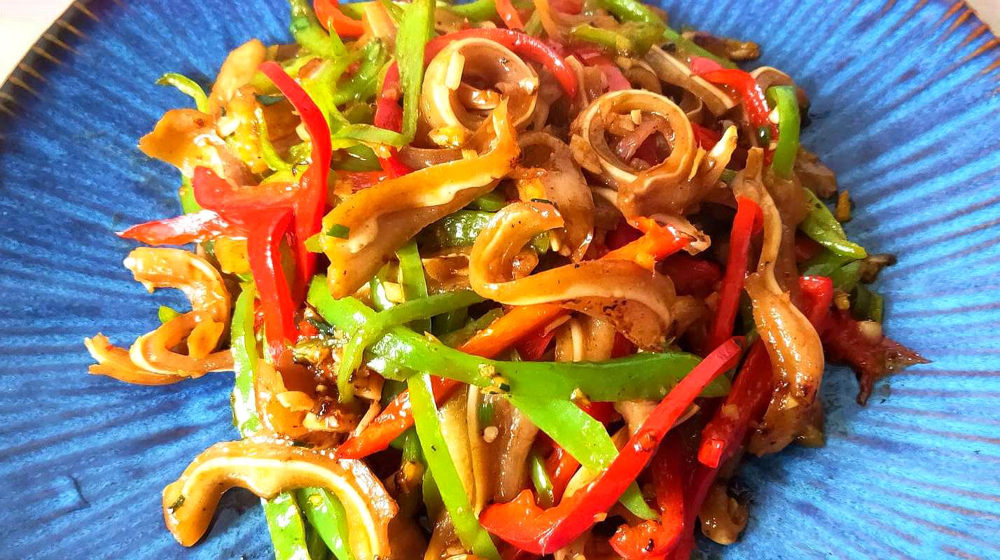 教你营养好吃的酸菜炒猪耳酸菜炒猪耳朵怎么炒