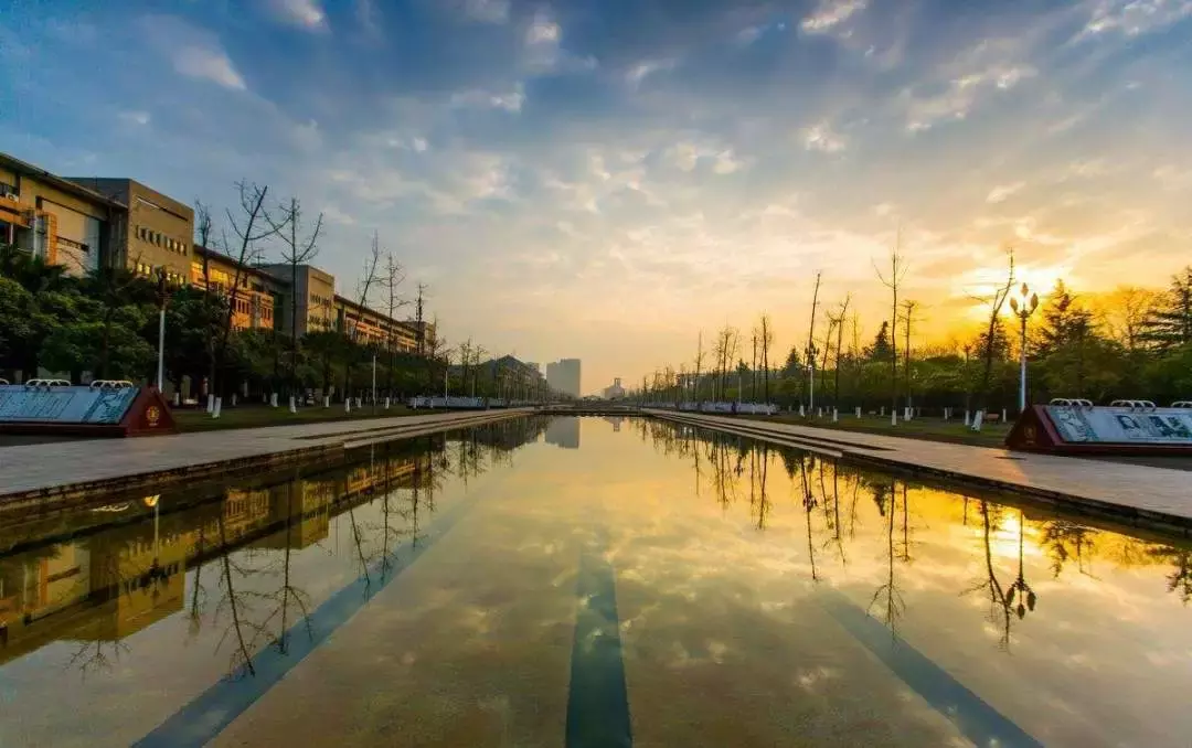 新传考研 | 四川大学，一个离你更近的“双一流、985”，内有彩蛋