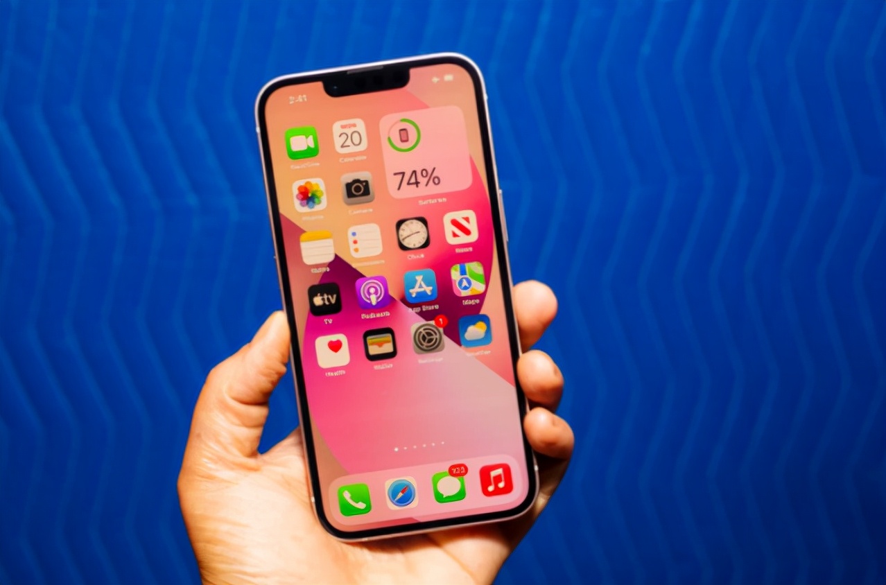 爷青结！20层同时摔下，核桃机诺基亚肢解，iPhone13 Pro正常使用