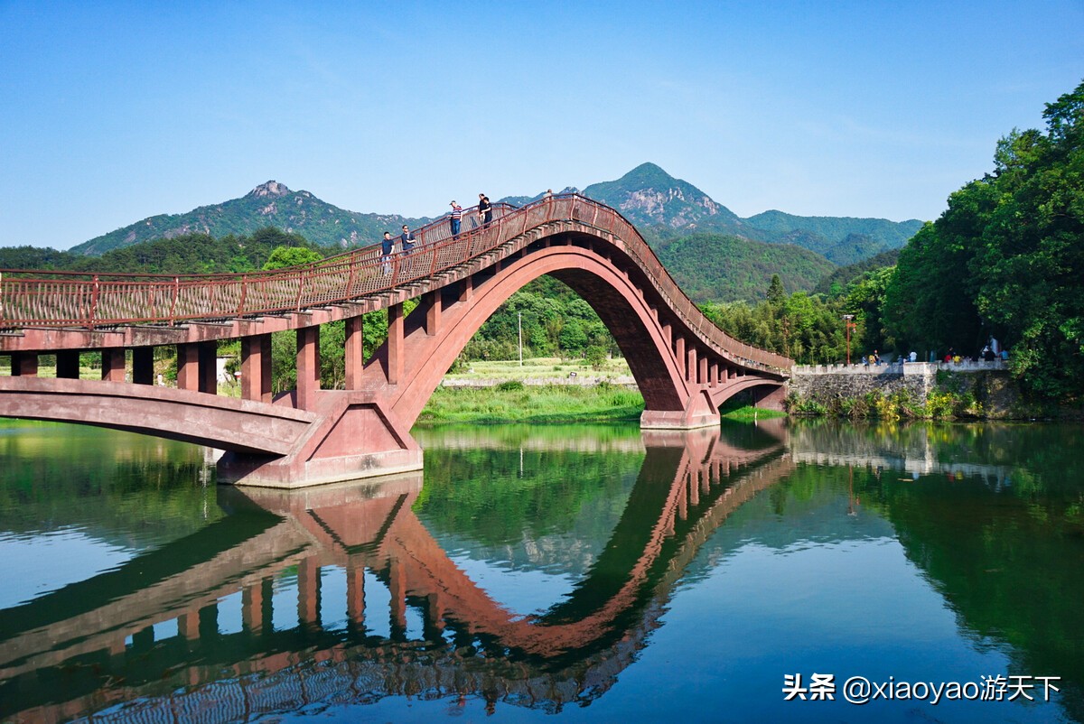 景區位於安徽省宣城市績溪縣龍川村,2012年被評定為國家5a級旅遊景區