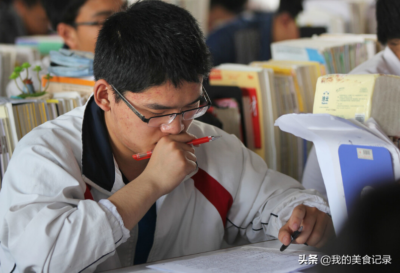 公立高中不再收复读生，恐将成为定局？高考失利的学生怎么办