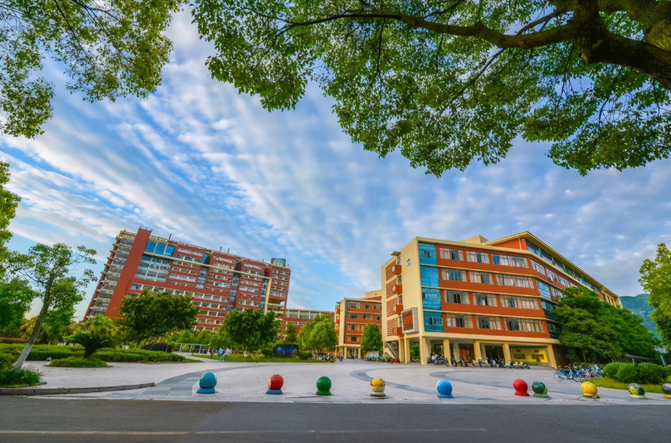 中央直属大学实力排行榜，北大赶超清华排榜首，天津大学让人惊喜