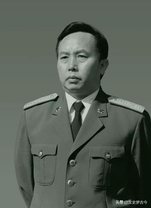 1988年，总后勤部领导配置为一正三副，都有谁？授予什么军衔？