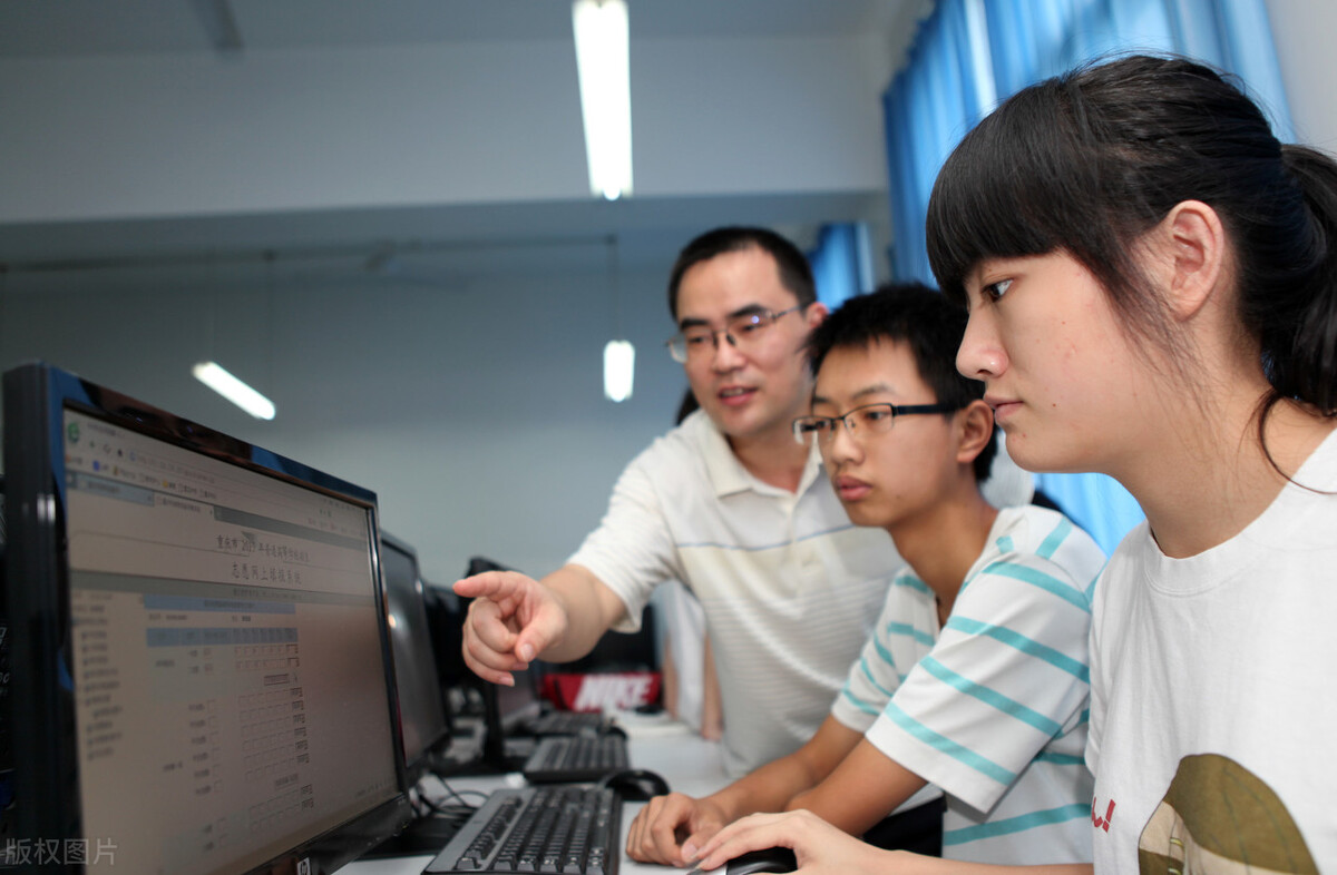 高考志愿能报几所大学？高校不重复选择，少则30个、多达380个