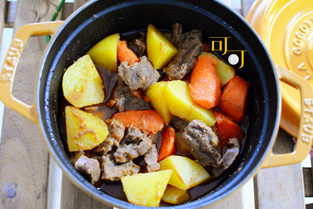 用沙茶酱炖一锅牛肉，鲜香下饭，广东、闽南人特别喜爱