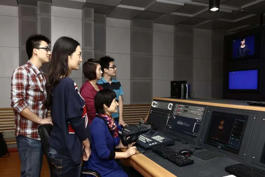 “播”动心弦 “音”你精彩 | 欢迎报考浙江传媒学院播音主持艺术学院！