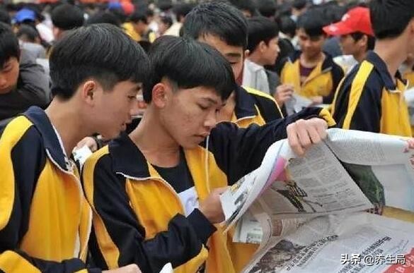 中考改革时代到来，新型“开卷考试”惹争议，上高中更难了？