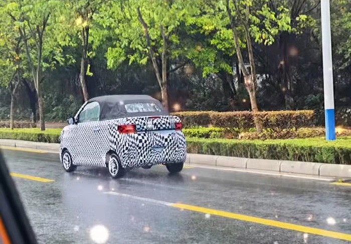 敞篷不一定是豪车，五菱宏光 MINIEV 敞篷版路试谍照曝光