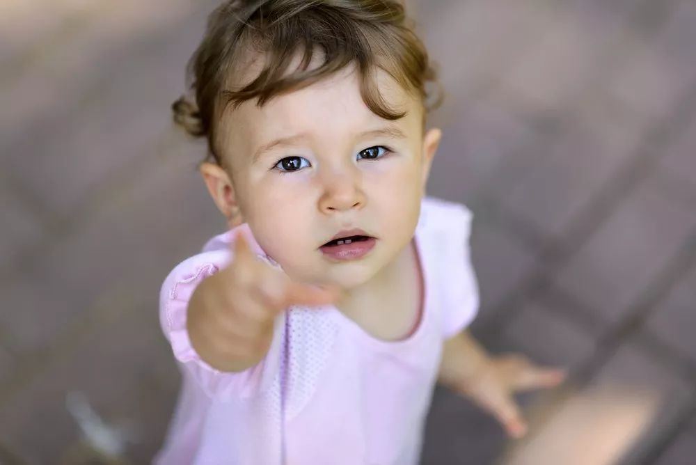 孩子这6个小动作，竟是高智商的表现！你家孩子有吗？