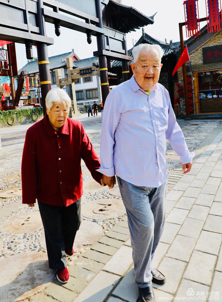 10月7日重阳节，十几首诗词100幅照片，致敬天下老年人