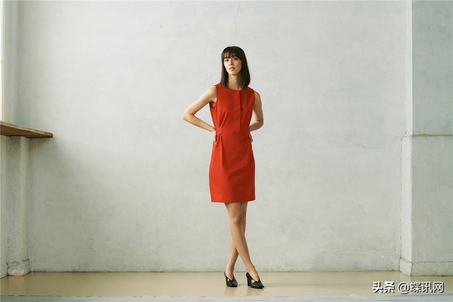 一贯的简约美学，UNIQLO x Theory 联乘系列