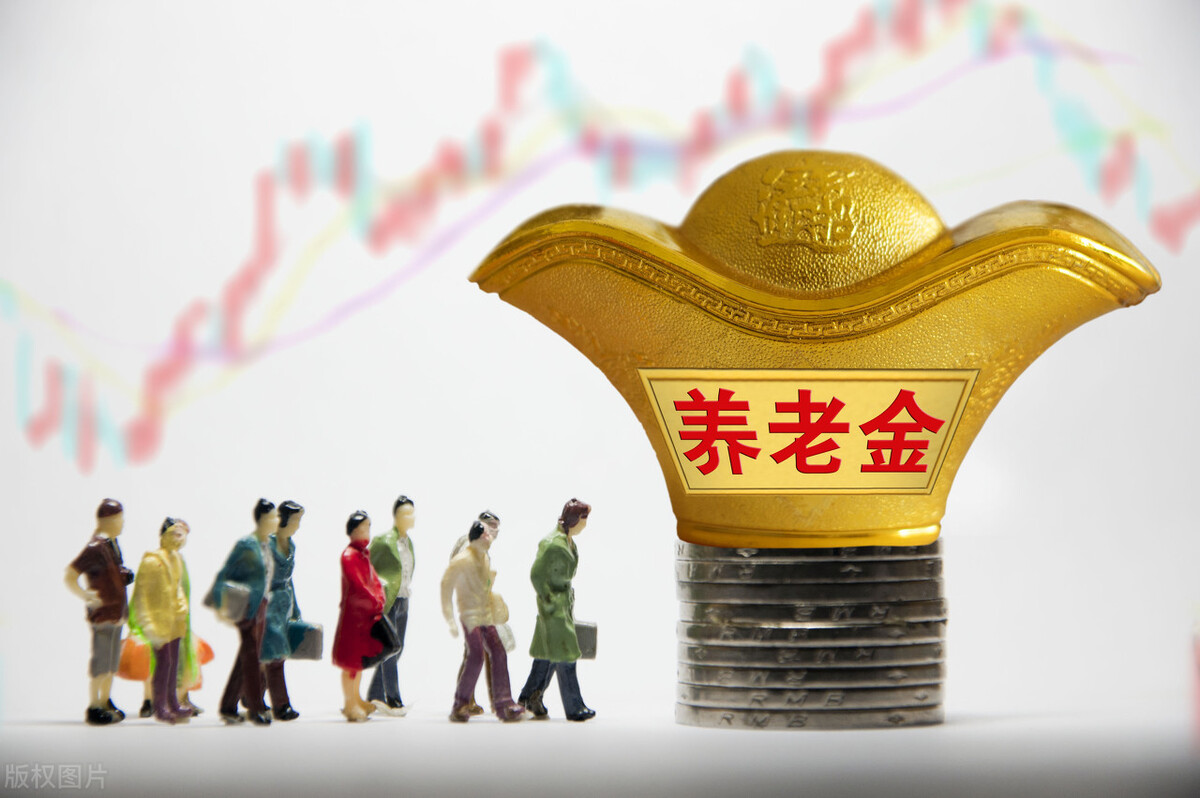 如果不缴纳社保，每月往银行存1万，30年后够用吗？