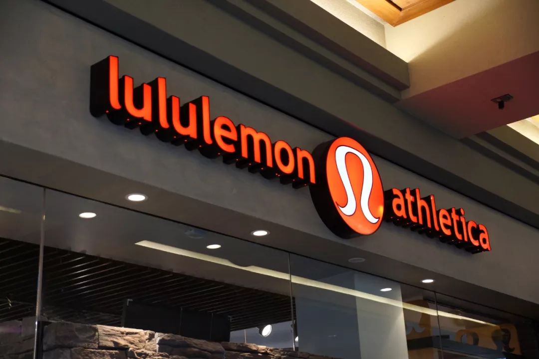 反超安德玛，直追耐克、阿迪，lululemon是一个什么样的存在？