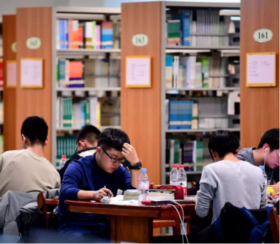 大专生成功升本，又考研进入复旦，但第一学历自始至终仍是专科？