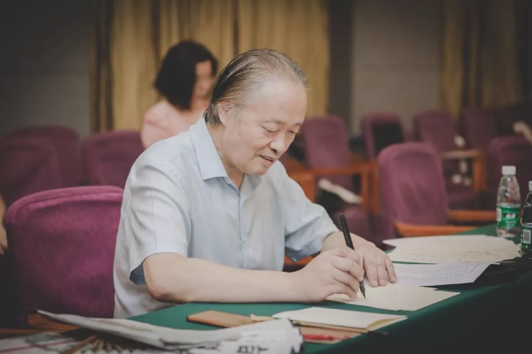 陕西师范大学毛笔书写“最美”录取通知书，“开笔”