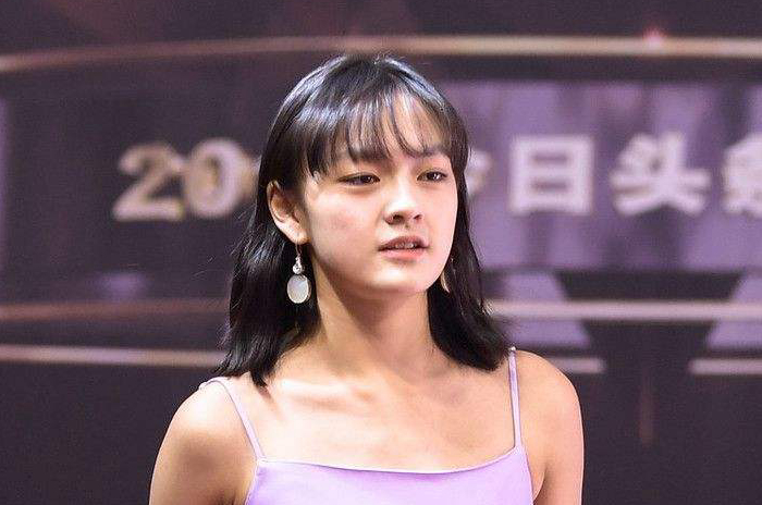 人气近期暴涨的十大00后女明星，张子枫欧阳娜娜赵今麦位列三甲