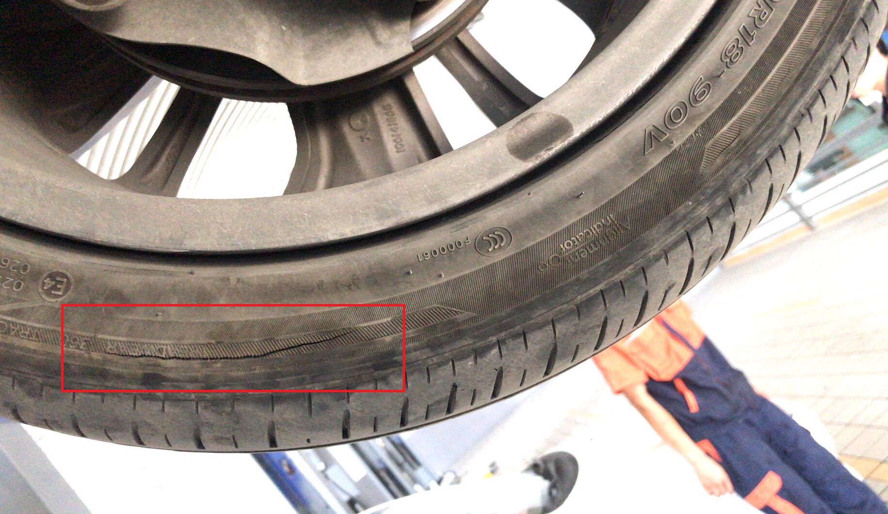 家用车停了一个月后，启动前先做好这4点！否则很伤车