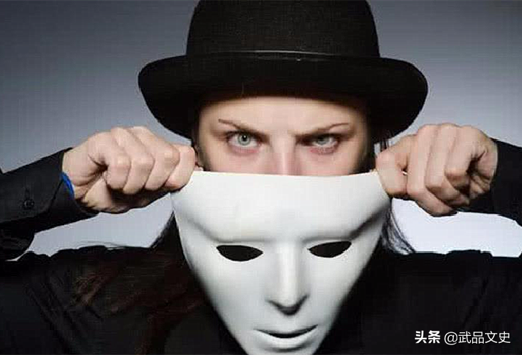 梦境的双重面孔，解读梦见被抢劫后，劫匪竟来找你做朋友的深层含义