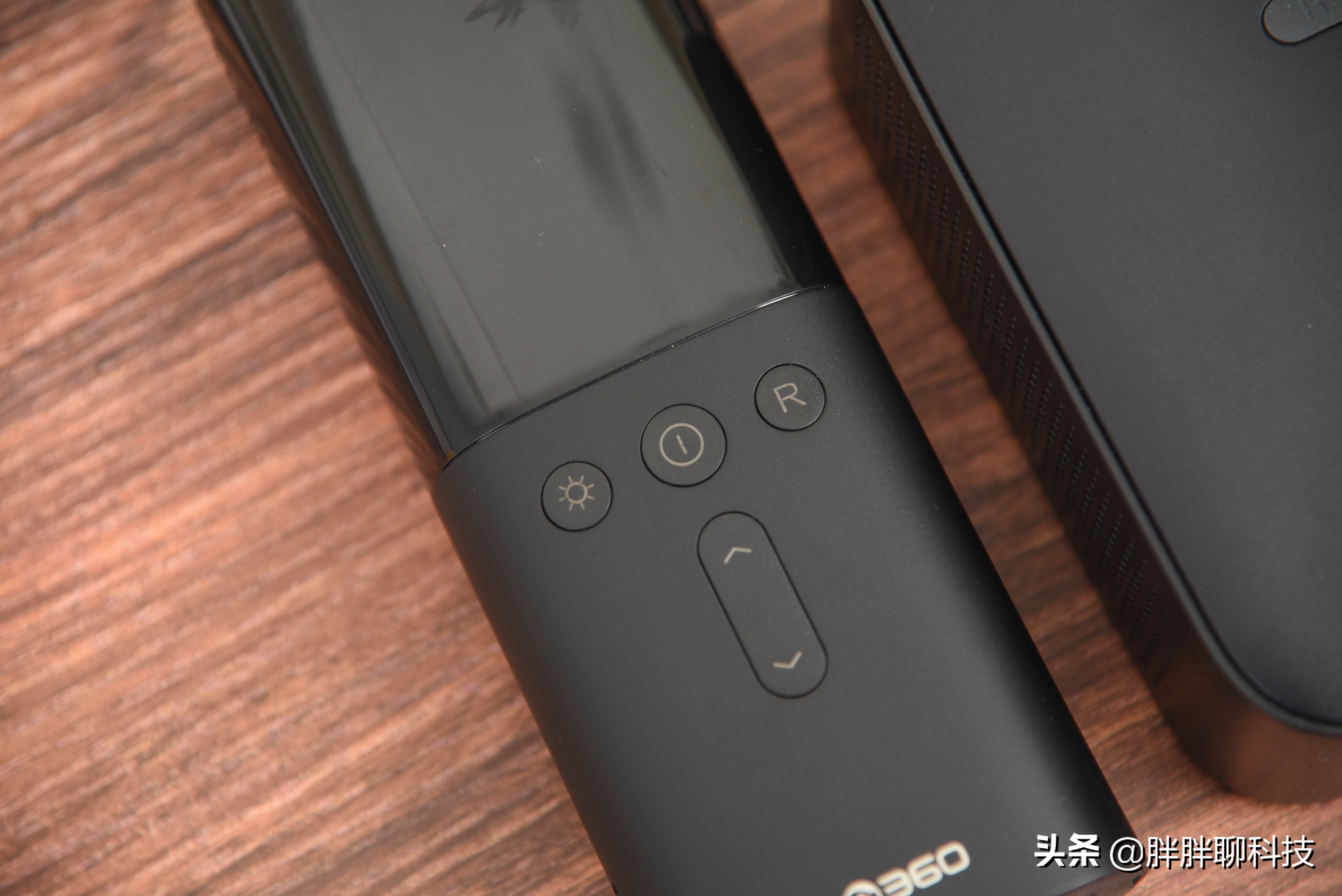 谁的气量更足？360 Q3与70迈青春版车载充气泵对比评测