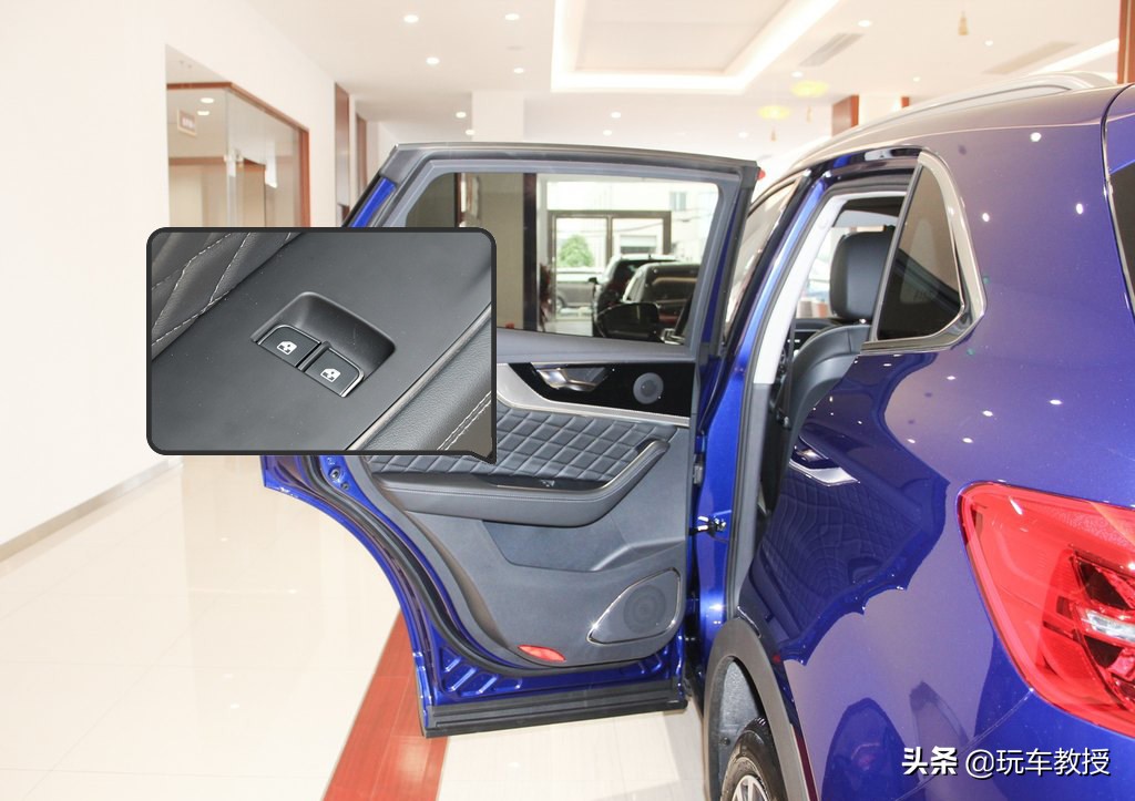 钱多人傻？红旗HS5月销近万 网友：真的比探岳好吗？