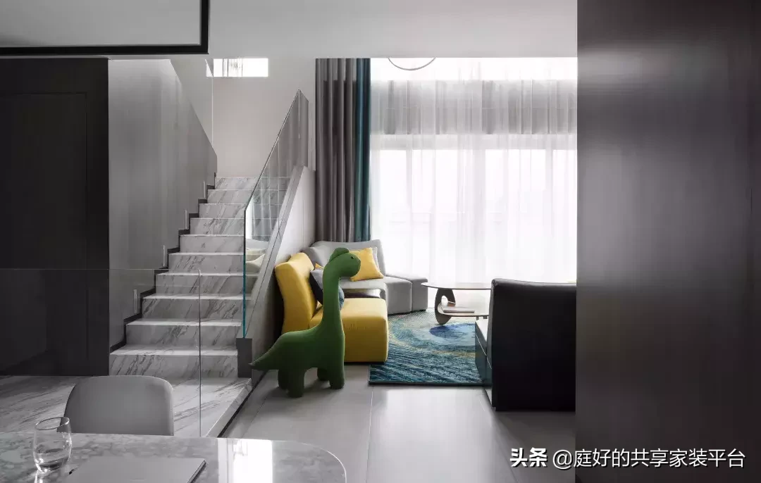 设计案例 | 6米层高楼房要做隔层吗?挑空设计省钱省事还很美。