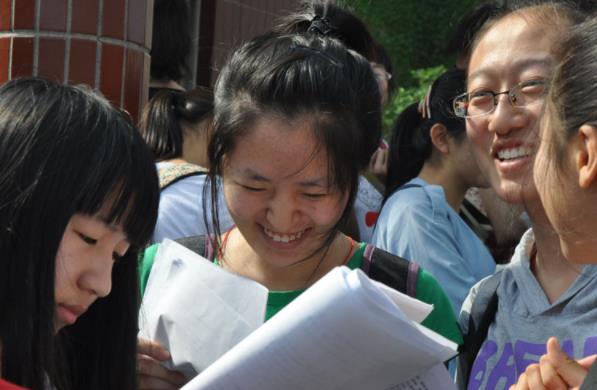 中高考将迎来大变化，英语主科地位面临威胁，或将被小语种取代