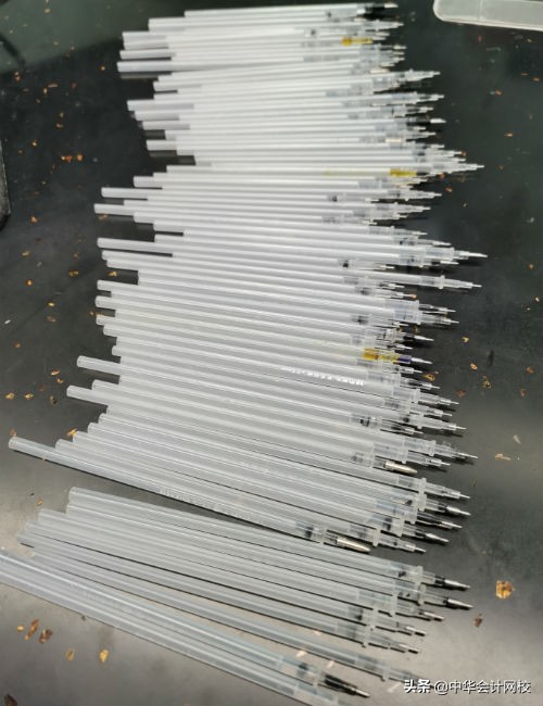 30岁会计主管中级奋斗史！6点起24点后睡，压力大边学边掐大腿哭