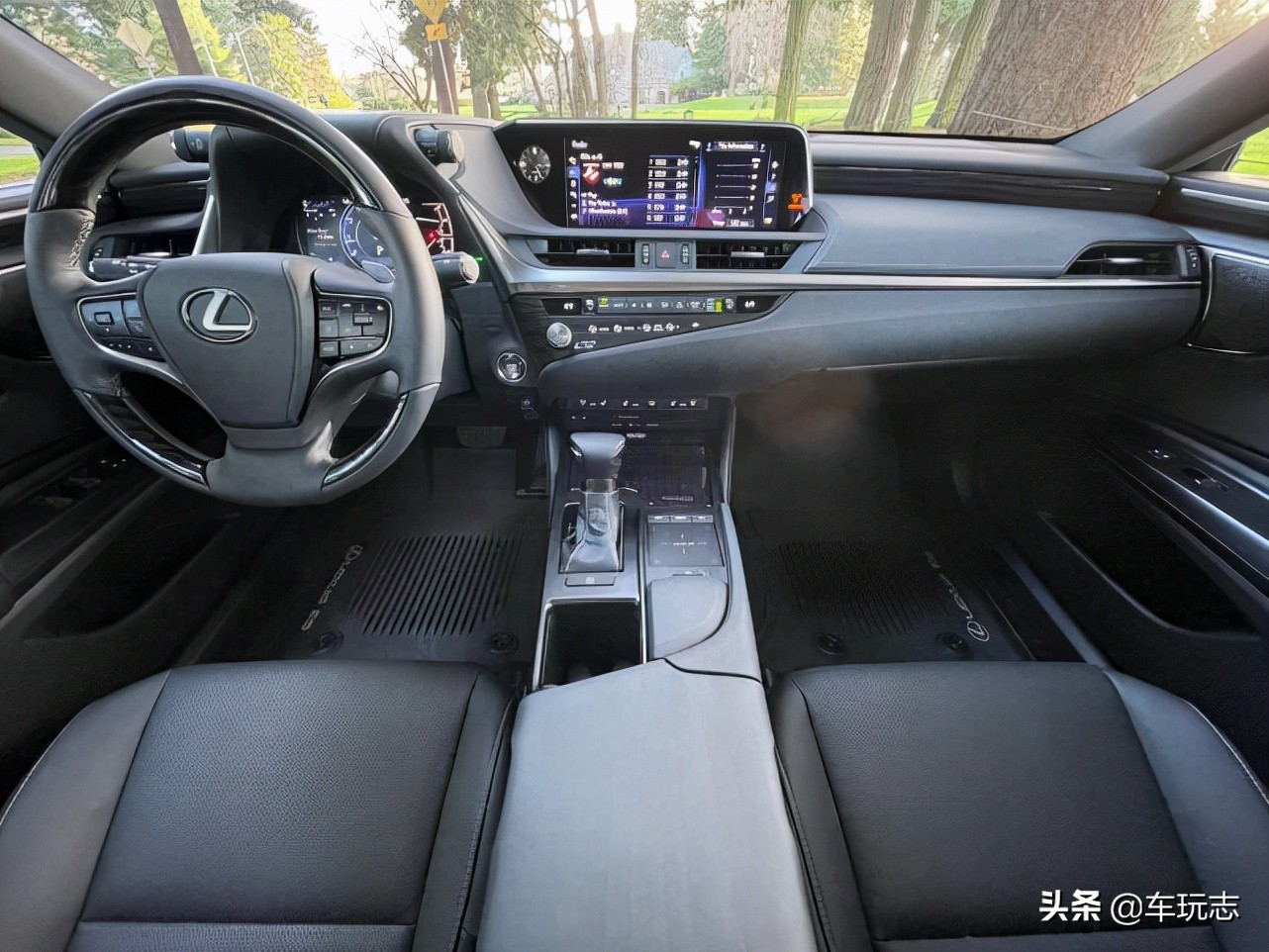 2021年雷克萨斯ES 250评测：稳重的街头巡洋舰